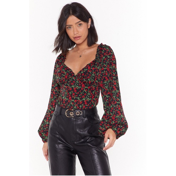 Nasty Gal Tops - NWOT Nasty Gal Disty Rose Print Cupped Bodysuit